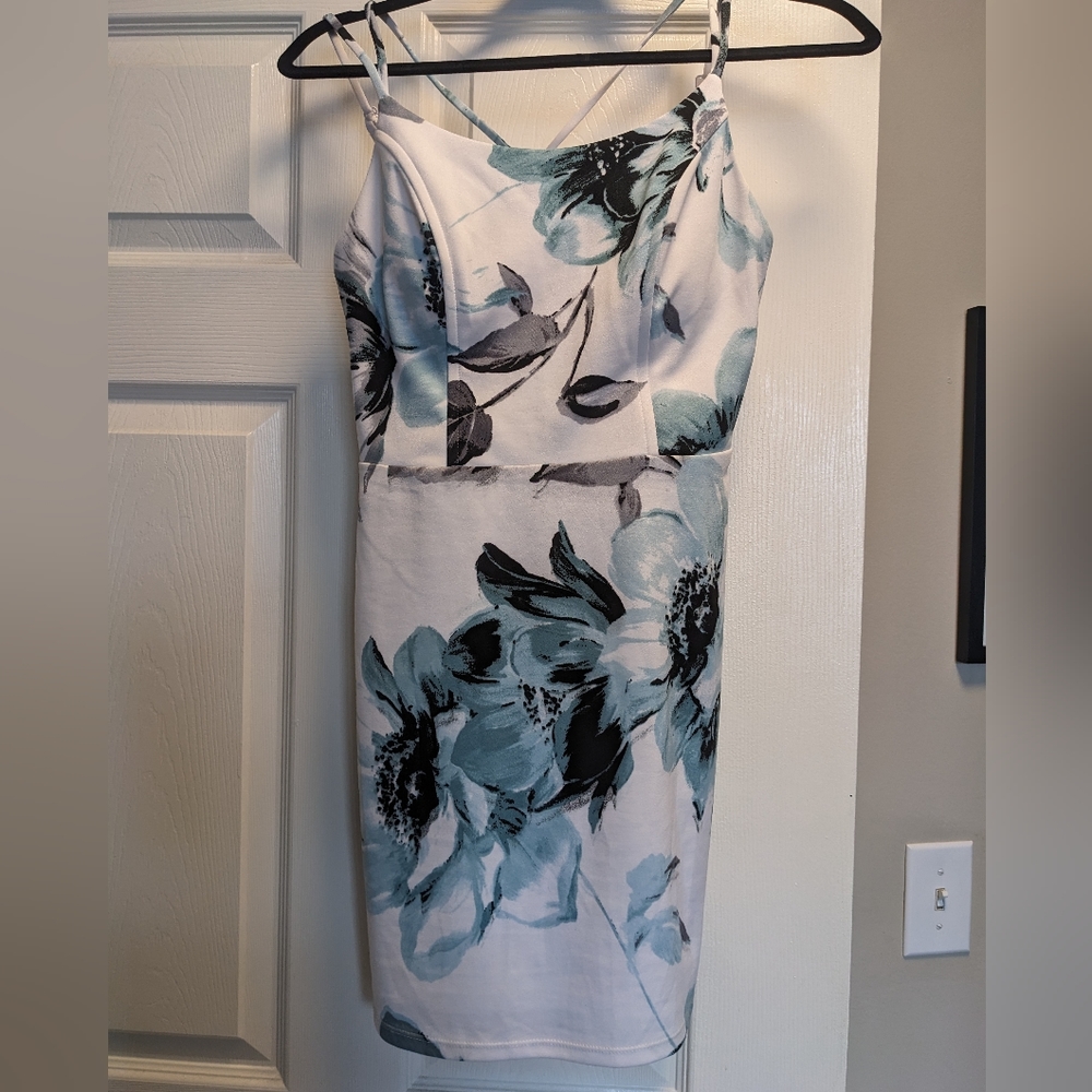Blue black floral wired dress (5 runs about 4 in W)